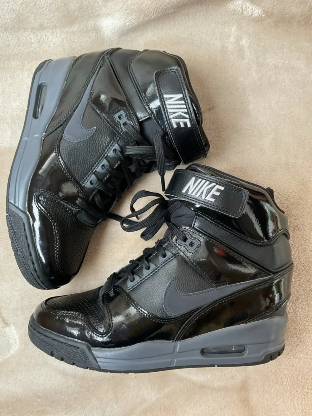Nike Women’s Air Revolution Anthracite Sky Hi Wedge Sneaker Size 8.5